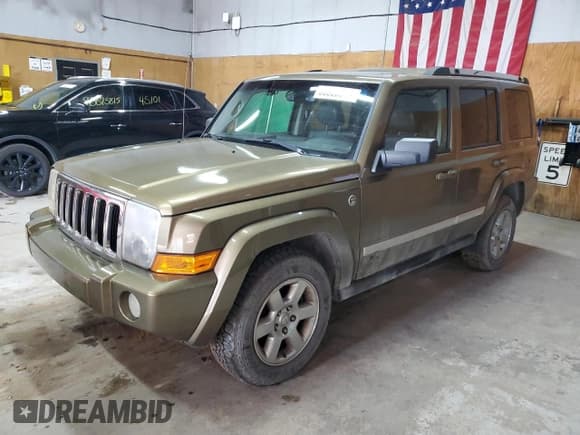 ✅ 2008 Jeep Commander Limited • VIN: 1J8HG58238C243483 • Лот: 85923515. Опубликован ранее на Copart с пробегом 201 037 миль. Бесплатный доступ к архиву аукционных продаж из США и подробный отчёт об истории автомобиля на DreamBid. Изображение 1.