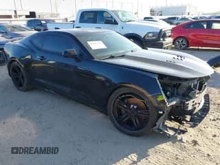 ✅ 2019 Chevrolet Camaro 2SS • VIN: 1G1FH1R73K0159079 • Lot: 43411576. Wystawiony na IAAI z przebiegiem 99 405 mil. Bezpłatny archiwum sprzedaży aukcyjnych z USA i szczegółowy raport historii pojazdu na DreamBid. Zdjęcie 1.
