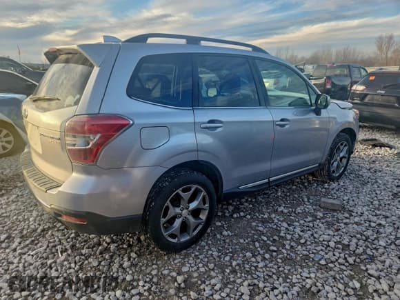 ✅ 2016 Subaru Forester Touring • VIN: JF2SJAVC8GH560912 • Lot: 92252675. Wystawiony na Copart z przebiegiem 171 277 mil. Bezpłatny archiwum sprzedaży aukcyjnych z USA i szczegółowy raport historii pojazdu na DreamBid. Zdjęcie 3.