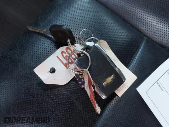 ✅ 2018 Chevrolet Silverado 1500 LTZ • VIN: 3GCUKSEC3JG548940 • Lot: 42651604. Wystawiony na IAAI z przebiegiem 163 602 mil. Bezpłatny archiwum sprzedaży aukcyjnych z USA i szczegółowy raport historii pojazdu na DreamBid. Zdjęcie 11.