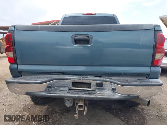 ✅ 2006 Chevrolet Silverado 2500HD LT3 • VIN: 1GCHK23D46F179396 • Лот: 42704575. Опубликован ранее на IAAI с пробегом 239 679 миль. Бесплатный доступ к архиву аукционных продаж из США и подробный отчёт об истории автомобиля на DreamBid. Изображение 15.