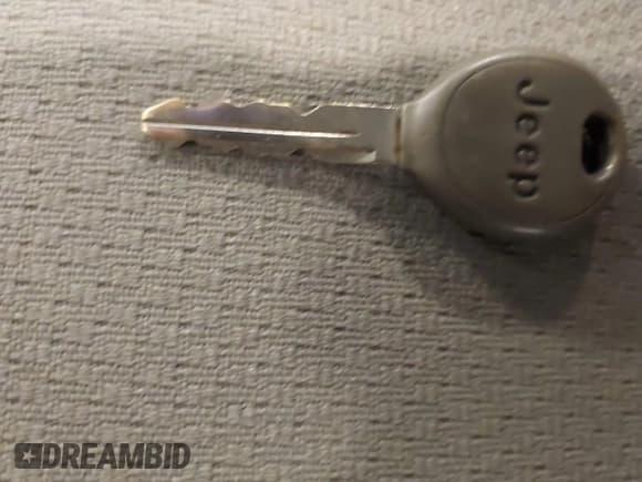 ✅ 2002 Jeep Grand Cherokee Laredo • VIN: 1J4GW48S82C110008 • Lot: 43538286. Listed on IAAI with 262,351 mi. Free auction sales archive from the USA and detailed vehicle history report at DreamBid. Image 11.