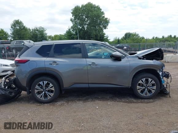✅ 2023 Nissan Rogue SV • VIN: JN8BT3BB2PW350628 • Lot: 42919870. Wystawiony na IAAI z przebiegiem 28 758 mil. Bezpłatny archiwum sprzedaży aukcyjnych z USA i szczegółowy raport historii pojazdu na DreamBid. Zdjęcie 14.