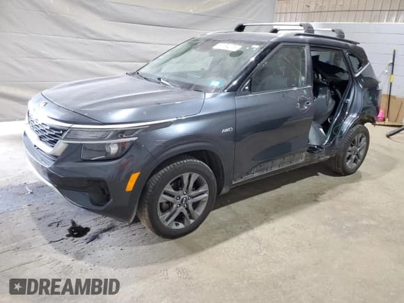 ✅ 2021 Kia Seltos S • VIN: KNDEUCAA4M7187954 • Lot: 67184275. Listed on Copart with 58,083 mi. Free auction sales archive from the USA and detailed vehicle history report at DreamBid. Image 1.