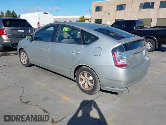 ✅ 2005 Toyota Prius • VIN: JTDKB20U353036014 • Lot: 43736103. Listed on IAAI with 122,145 mi. Free auction sales archive from the USA and detailed vehicle history report at DreamBid. Image 3.