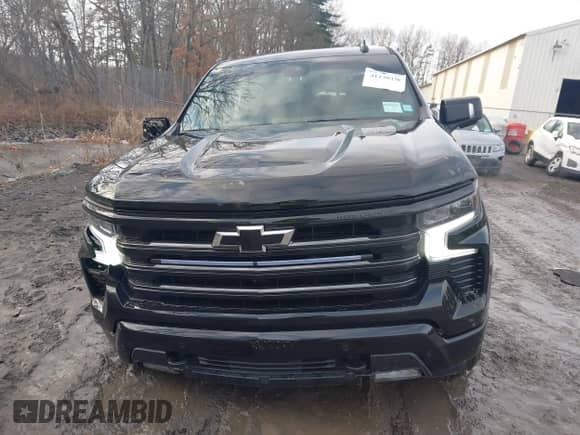2024 Chevrolet Silverado 1500 High Country с VIN 1GCUDJED1RZ354691, выставлен на аукционе IAAI как лот 41130338 с пробегом 8 180 миль миль и . История ставок и продаж доступна на DreamBid. Изображение 13.