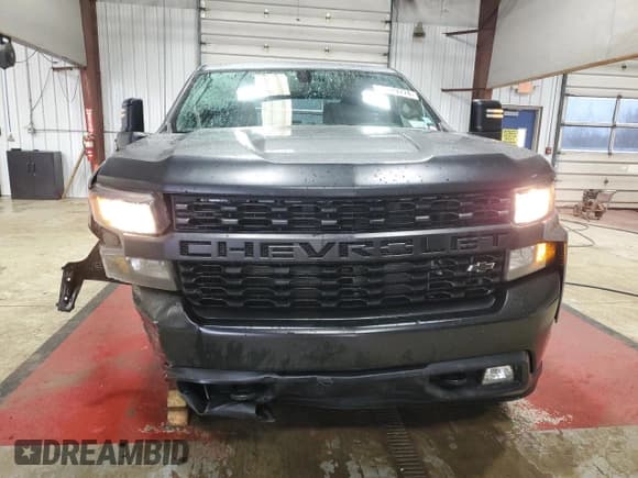 ✅ 2021 Chevrolet Silverado 1500 Work Truck • VIN: 3GCUYAEF0MG141682 • Lot: 86949774. Wystawiony na Copart z przebiegiem 27 495 mil. Bezpłatny archiwum sprzedaży aukcyjnych z USA i szczegółowy raport historii pojazdu na DreamBid. Zdjęcie 5.