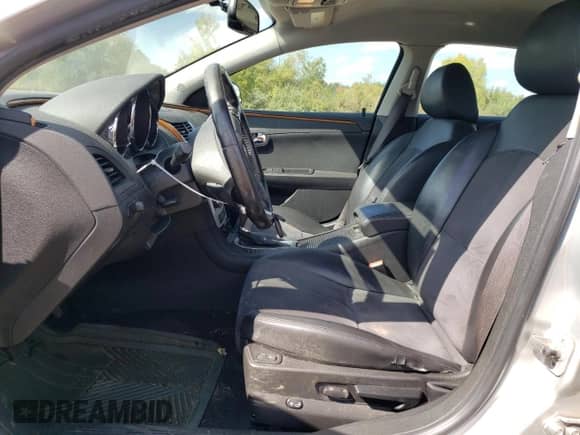 2010 Chevrolet Malibu 2LT z VIN 1G1ZD5EB6A4140396, wystawiony jako Copart lot #72250894 z przebiegiem 175 764 mil mil oraz Szkoda całkowita • Salvage title. Historia ofert i sprzedaży dostępna na DreamBid. Obrazek 7.