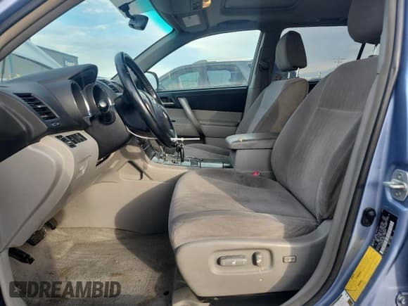 ✅ 2008 Toyota Highlander Sport • VIN: JTEES43A382105008 • Лот: 86886855. Опубликован ранее на Copart с пробегом 217 685 миль. Бесплатный доступ к архиву аукционных продаж из США и подробный отчёт об истории автомобиля на DreamBid. Изображение 7.