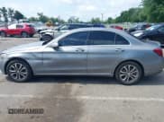 ✅ 2016 Mercedes-Benz C 300 • VIN: 55SWF4KB1GU135738 • Lot: 42741281. Wystawiony na IAAI z przebiegiem 140 003 mil. Bezpłatny archiwum sprzedaży aukcyjnych z USA i szczegółowy raport historii pojazdu na DreamBid. Zdjęcie 14.