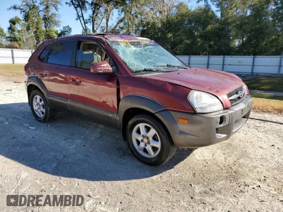 2005 Hyundai Tucson GLS z VIN KM8JN12D15U108084, wystawiony jako Copart lot #82091634 z przebiegiem 102 290 mil mil oraz Szkoda całkowita • Salvage title. Historia ofert i sprzedaży dostępna na DreamBid. Obrazek 4.