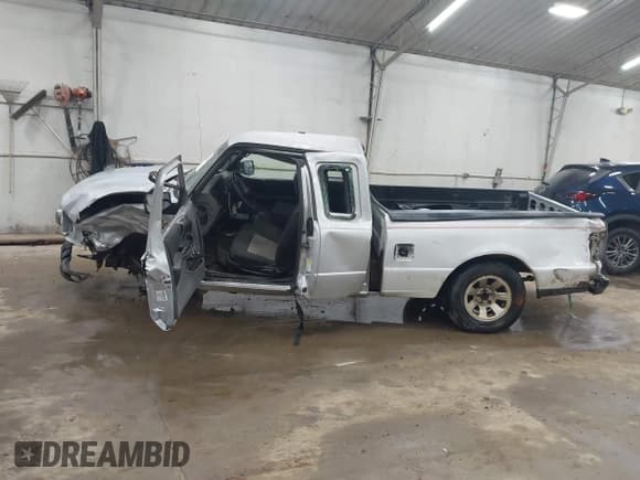 ✅ 2011 Ford Ranger XLT • VIN: 1FTKR4EE7BPB14288 • Lot: 42745544. Listed on IAAI with Not provided. Free auction sales archive from the USA and detailed vehicle history report at DreamBid. Image 14.