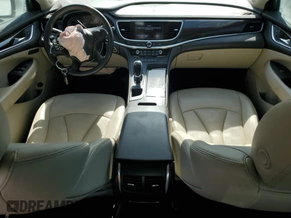 ✅ 2017 Buick LaCrosse Premium • VIN: 1G4ZS5SSXHU144300 • Lot: 76731404. Wystawiony na Copart z przebiegiem 66 206 mil. Bezpłatny archiwum sprzedaży aukcyjnych z USA i szczegółowy raport historii pojazdu na DreamBid. Zdjęcie 8.