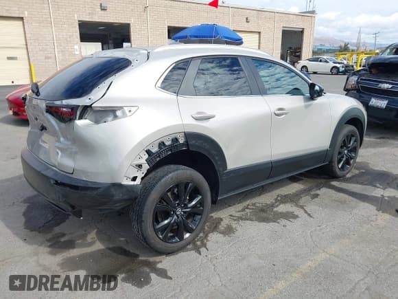 ✅ 2024 Mazda CX-30 S Select Sport • VIN: 3MVDMBBM9RM663240 • Лот: 43351930. Опубликован ранее на IAAI с пробегом 9 570 миль. Бесплатный доступ к архиву аукционных продаж из США и подробный отчёт об истории автомобиля на DreamBid. Изображение 4.