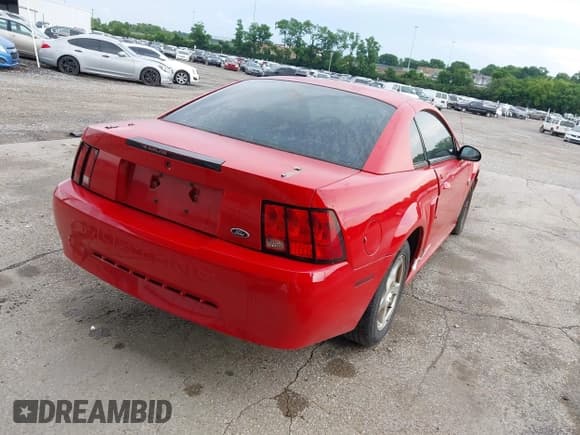 ✅ 2004 Ford Mustang Standard • VIN: 1FAFP40624F172525 • Lot: 42388984. Listed on IAAI with 238,134 mi. Free auction sales archive from the USA and detailed vehicle history report at DreamBid. Image 4.