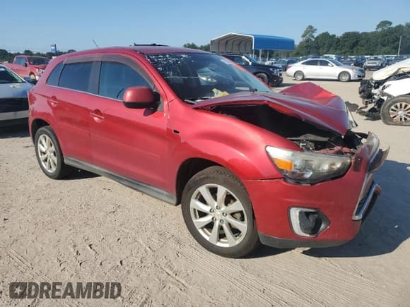 ✅ 2015 Mitsubishi Outlander SE • VIN: 4A4AP4AU2FE005620 • Lot: 71607665. Listed on Copart with 160,359 mi. Free auction sales archive from the USA and detailed vehicle history report at DreamBid. Image 4.