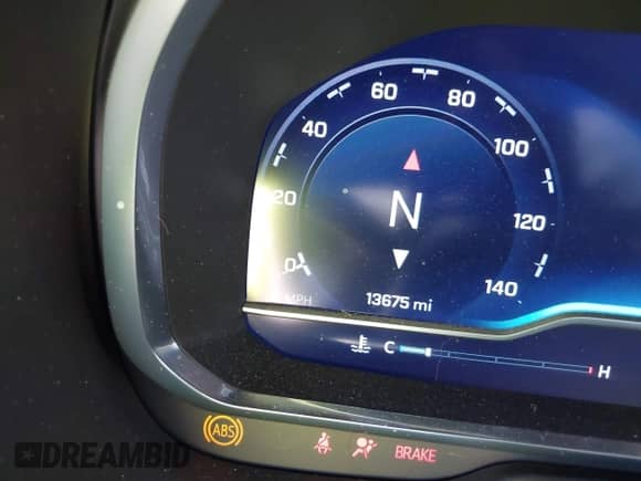 2023 Chevrolet Tahoe Premier z VIN 1GNSKSKD7PR196918, wystawiony jako IAAI lot #43356101 z przebiegiem 13 675 mil mil oraz . Historia ofert i sprzedaży dostępna na DreamBid. Obrazek 15.