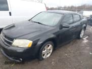 ✅ 2010 Dodge Avenger R/T • VIN: 1B3CC5FB4AN156557 • Лот: 41530875. Опубликован ранее на IAAI с пробегом 218 944 миль. Бесплатный доступ к архиву аукционных продаж из США и подробный отчёт об истории автомобиля на DreamBid. Изображение 6.