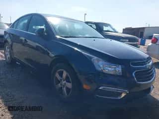 2015 Chevrolet Cruze LT z VIN 1G1PC5SB9F7192898, wystawiony jako IAAI lot #42738270 z przebiegiem 169 575 mil mil oraz . Historia ofert i sprzedaży dostępna na DreamBid. Obrazek 1.