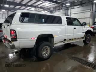 2001 Dodge 3500 with VIN 1B7MF33761J516885, listed as a Copart auction lot 66725035 with 368,696 mi miles and Salvage title. Bid and sale history available at DreamBid. Image 3.