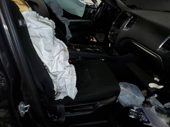 2017 Dodge Durango SXT z VIN 1C4RDJAG5HC606434, wystawiony jako Copart lot #87094705 z przebiegiem Nie podano mil oraz Szkoda całkowita • Salvage title. Historia ofert i sprzedaży dostępna na DreamBid. Obrazek 7.