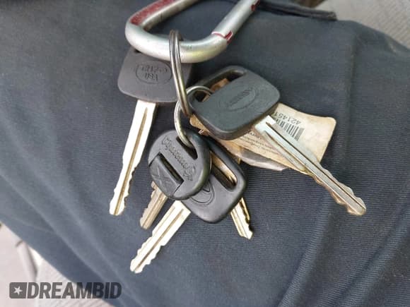 ✅ 1997 Toyota T100 DX • VIN: JT4UN22D0V0047941 • Лот: 43066970. Опубликован ранее на IAAI с пробегом 267 508 миль. Бесплатный доступ к архиву аукционных продаж из США и подробный отчёт об истории автомобиля на DreamBid. Изображение 11.