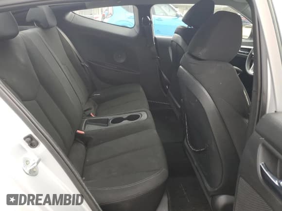 ✅ 2015 Hyundai Veloster • VIN: KMHTC6AD3FU243422 • Lot: 82649744. Wystawiony na Copart z przebiegiem 91 108 mil. Bezpłatny archiwum sprzedaży aukcyjnych z USA i szczegółowy raport historii pojazdu na DreamBid. Zdjęcie 10.