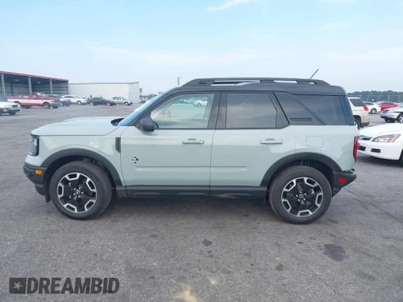 ✅ 2024 Ford Bronco Sport Outer Banks • VIN: 3FMCR9C6XRRF57501 • Lot: 42295053. Wystawiony na IAAI z przebiegiem 6 656 mil. Bezpłatny archiwum sprzedaży aukcyjnych z USA i szczegółowy raport historii pojazdu na DreamBid. Zdjęcie 14.