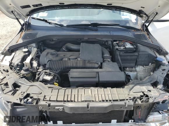 ✅ 2015 Volvo V60 T5 Platinum • VIN: YV1612SD8F1199783 • Лот: 55775985. Опубликован ранее на Copart с пробегом 163 589 миль. Бесплатный доступ к архиву аукционных продаж из США и подробный отчёт об истории автомобиля на DreamBid. Изображение 11.