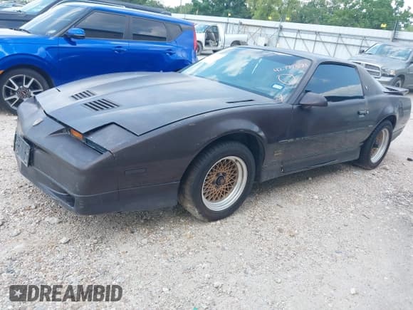 ✅ 1987 Pontiac Firebird • VIN: 1G2FW2180HL220505 • Lot: 42797373. Listed on IAAI with 140,056 mi. Free auction sales archive from the USA and detailed vehicle history report at DreamBid. Image 2.