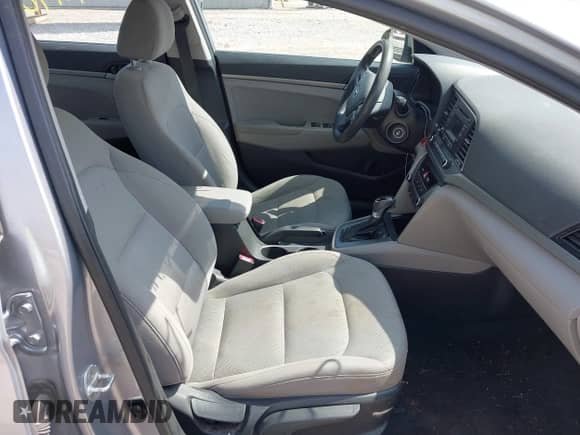 2017 Hyundai Elantra SE z VIN 5NPD74LF4HH206229, wystawiony jako IAAI lot #43291140 z przebiegiem 195 299 mil mil oraz . Historia ofert i sprzedaży dostępna na DreamBid. Obrazek 5.