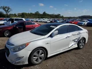 ✅ 2012 Hyundai Sonata Hybrid • VIN: KMHEC4A45CA019479 • Lot: 82331735. Wystawiony na Copart z przebiegiem 154 028 mil. Bezpłatny archiwum sprzedaży aukcyjnych z USA i szczegółowy raport historii pojazdu na DreamBid. Zdjęcie 1.