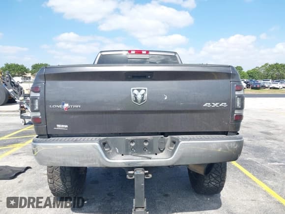 ✅ 2018 Ram 2500 Big Horn • VIN: 3C6UR5ML2JG368807 • Lot: 42159084. Wystawiony na IAAI z przebiegiem 142 326 mil. Bezpłatny archiwum sprzedaży aukcyjnych z USA i szczegółowy raport historii pojazdu na DreamBid. Zdjęcie 17.
