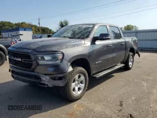 2019 Ram 1500 Big Horn z VIN 1C6SRFFT4KN570616, wystawiony jako Copart lot #84862805 z przebiegiem 74 932 mil mil oraz Szkoda całkowita • Salvage title. Historia ofert i sprzedaży dostępna na DreamBid. Obrazek 1.