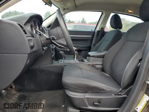 ✅ 2008 Dodge Charger • VIN: 2B3KA43G78H333780 • Lot: 90284015. Wystawiony na Copart z przebiegiem 194 506 mil. Bezpłatny archiwum sprzedaży aukcyjnych z USA i szczegółowy raport historii pojazdu na DreamBid. Zdjęcie 7.