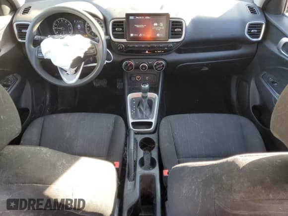 2021 Hyundai Venue SE z VIN KMHRB8A39MU072950, wystawiony jako Copart lot #76408384 z przebiegiem 95 550 mil mil oraz Nie do naprawy • Non repairable. Historia ofert i sprzedaży dostępna na DreamBid. Obrazek 8.