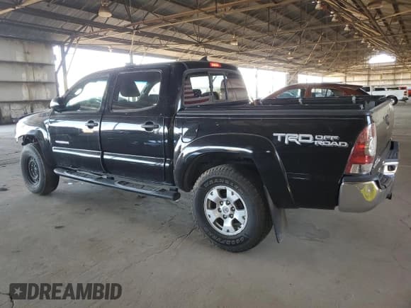 ✅ 2015 Toyota Tacoma • VIN: 3TMLU4EN9FM192716 • Лот: 61462045. Опубликован ранее на Copart с пробегом 103 240 миль. Бесплатный доступ к архиву аукционных продаж из США и подробный отчёт об истории автомобиля на DreamBid. Изображение 2.