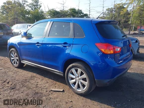 2015 Mitsubishi Outlander ES with VIN 4A4AP3AU7FE057576, listed as a IAAI auction lot 43251447 with 69,610 mi miles and . Bid and sale history available at DreamBid. Image 3.
