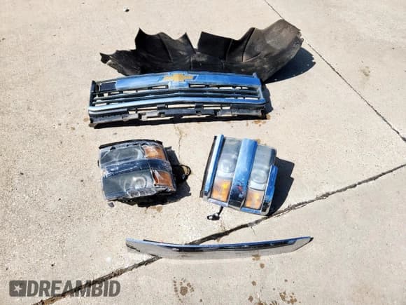 ✅ 2015 Chevrolet Silverado 1500 • VIN: 1GC5CYC89FZ533708 • Лот: 65793415. Опубликован ранее на Copart с пробегом 86 431 миль. Бесплатный доступ к архиву аукционных продаж из США и подробный отчёт об истории автомобиля на DreamBid. Изображение 12.