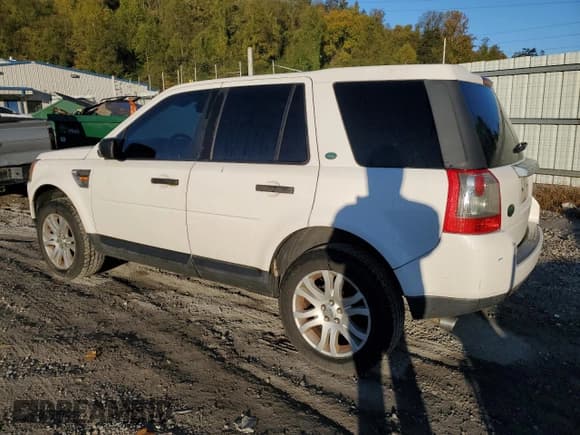 ✅ 2008 Land Rover LR2 SE • VIN: SALFP24N78H041139 • Lot: 74502854. Wystawiony na Copart z przebiegiem 131 609 mil. Bezpłatny archiwum sprzedaży aukcyjnych z USA i szczegółowy raport historii pojazdu na DreamBid. Zdjęcie 2.