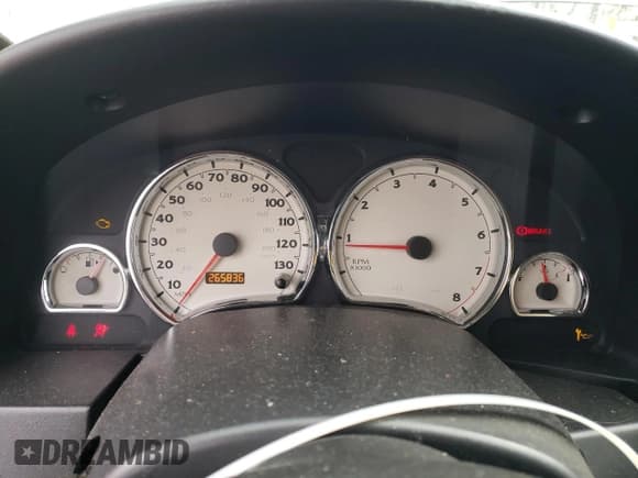 ✅ 2005 Saturn VUE • VIN: 5GZCZ63465S858605 • Lot: 87466284. Wystawiony na Copart z przebiegiem 265 836 mil. Bezpłatny archiwum sprzedaży aukcyjnych z USA i szczegółowy raport historii pojazdu na DreamBid. Zdjęcie 9.