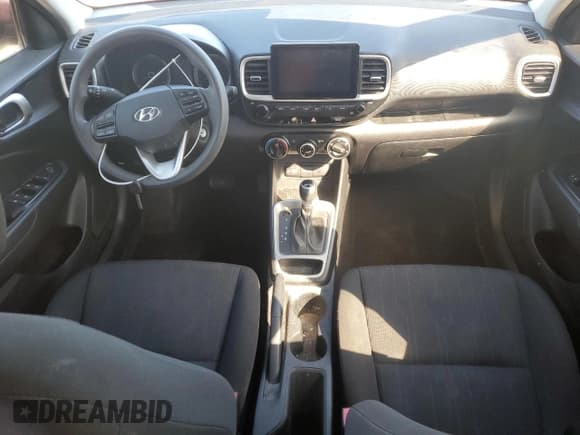 ✅ 2022 Hyundai Venue SE • VIN: KMHRB8A30NU149318 • Lot: 86639124. Wystawiony na Copart z przebiegiem 58 620 mil. Bezpłatny archiwum sprzedaży aukcyjnych z USA i szczegółowy raport historii pojazdu na DreamBid. Zdjęcie 8.