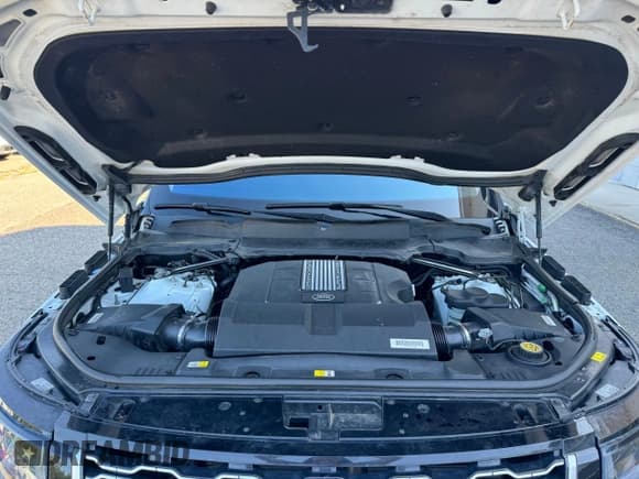 ✅ 2018 Land Rover Range Rover • VIN: SALGS5RE7JA383458 • Лот: 88517145. Опубликован ранее на Copart с пробегом 99 483 миль. Бесплатный доступ к архиву аукционных продаж из США и подробный отчёт об истории автомобиля на DreamBid. Изображение 7.