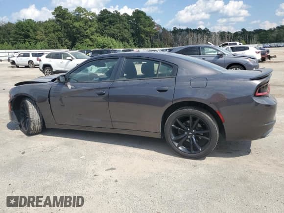 ✅ 2017 Dodge Charger SE • VIN: 2C3CDXBG4HH643192 • Лот: 71172845. Опубликован ранее на Copart с пробегом 116 863 миль. Бесплатный доступ к архиву аукционных продаж из США и подробный отчёт об истории автомобиля на DreamBid. Изображение 2.