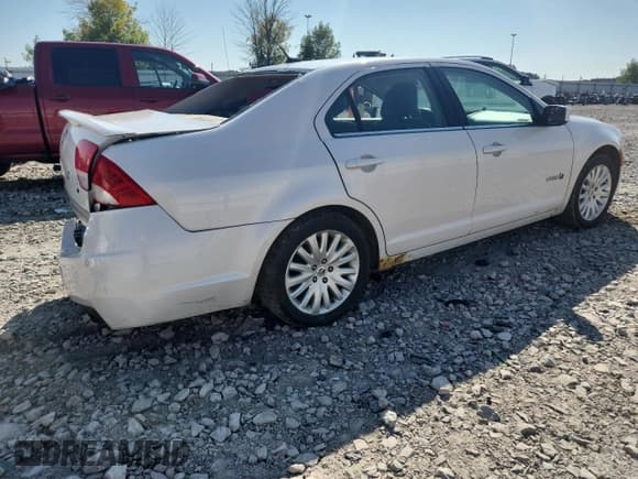 ✅ 2010 Mercury Milan Hybrid • VIN: 3MEDM0L39AR609700 • Lot: 80900875. Wystawiony na Copart z przebiegiem 263 682 mil. Bezpłatny archiwum sprzedaży aukcyjnych z USA i szczegółowy raport historii pojazdu na DreamBid. Zdjęcie 3.
