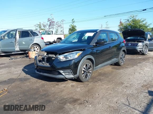 ✅ 2019 Nissan Kicks S • VIN: 3N1CP5CU2KL553004 • Lot: 43137835. Wystawiony na IAAI z przebiegiem 87 220 mil. Bezpłatny archiwum sprzedaży aukcyjnych z USA i szczegółowy raport historii pojazdu na DreamBid. Zdjęcie 17.