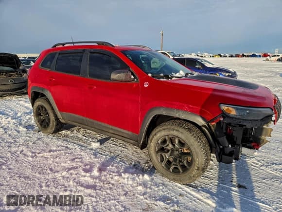 ✅ 2019 Jeep Cherokee Trailhawk Elite • VIN: 1C4PJMBN7KD274481 • Lot: 95749545. Wystawiony na Copart z przebiegiem 137 409 mil. Bezpłatny archiwum sprzedaży aukcyjnych z USA i szczegółowy raport historii pojazdu na DreamBid. Zdjęcie 4.