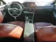 ✅ 2020 Hyundai Sonata Ultimate • VIN: KMHL34JJXLA012105 • Лот: 76927134. Размещён на Copart с пробегом 66 897 миль миль. Получите бесплатный доступ к архиву аукционных продаж из США и посмотрите подробный отчёт об истории автомобиля на DreamBid. Изображение 8.