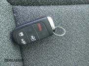 ✅ 2022 Ram ProMaster Cargo • VIN: 3C6MRVJG0NE137266 • Lot: 43007768. Wystawiony na IAAI z przebiegiem 111 178 mil. Bezpłatny archiwum sprzedaży aukcyjnych z USA i szczegółowy raport historii pojazdu na DreamBid. Zdjęcie 11.