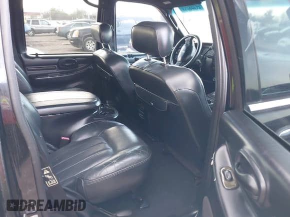 ✅ 2002 Lincoln Blackwood • VIN: 5LTEW05A02KJ01579 • Lot: 41408693. Listed on IAAI with Not provided. Free auction sales archive from the USA and detailed vehicle history report at DreamBid. Image 8.